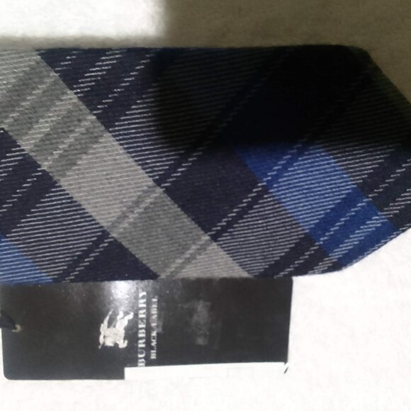 Your best offer? Burberry original tie in the original box brand new - Picture 1 of 4